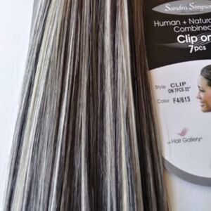 22" Clip-on Hair Extensions #4/613 chocolate brown & blonde Highlights